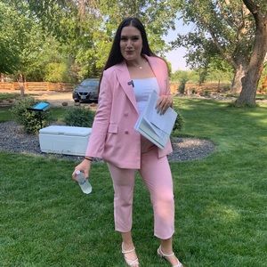 Meet your Posher, Alexandra